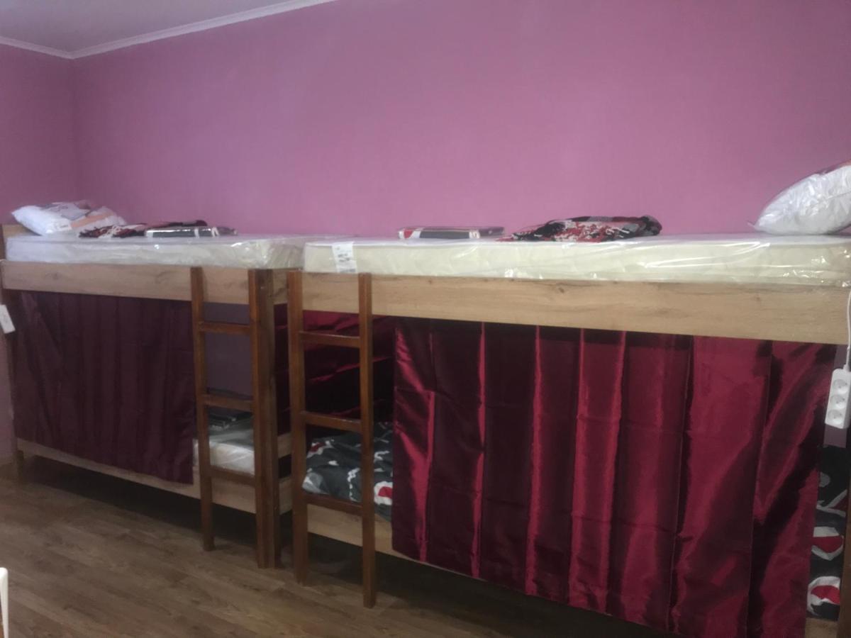 Ararat-Borschagovskaya Hostel Kijev Kültér fotó